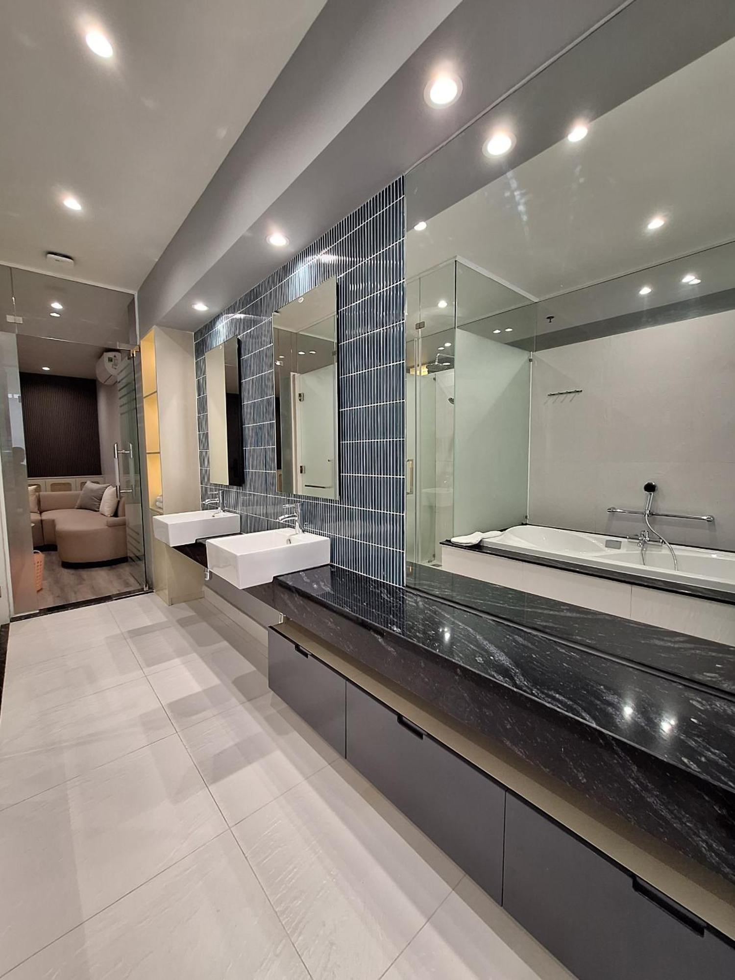 הו צ'י מין סיטי Mcgallery Art - Lucky Residence Suite'S & Apartments מראה חיצוני תמונה